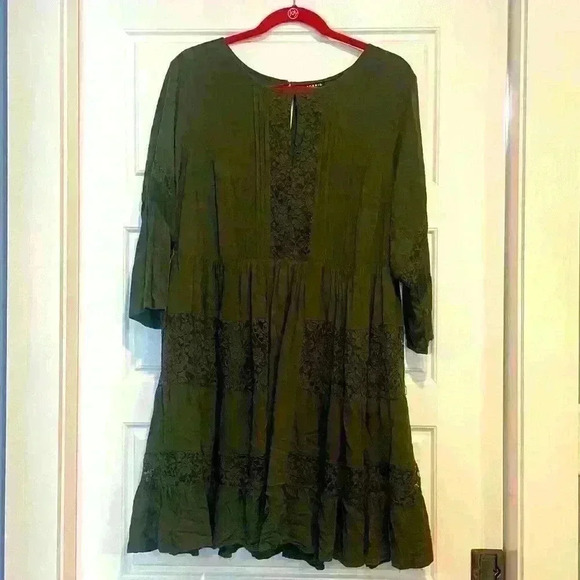 torrid Tops - Army green lace Torrid tunic